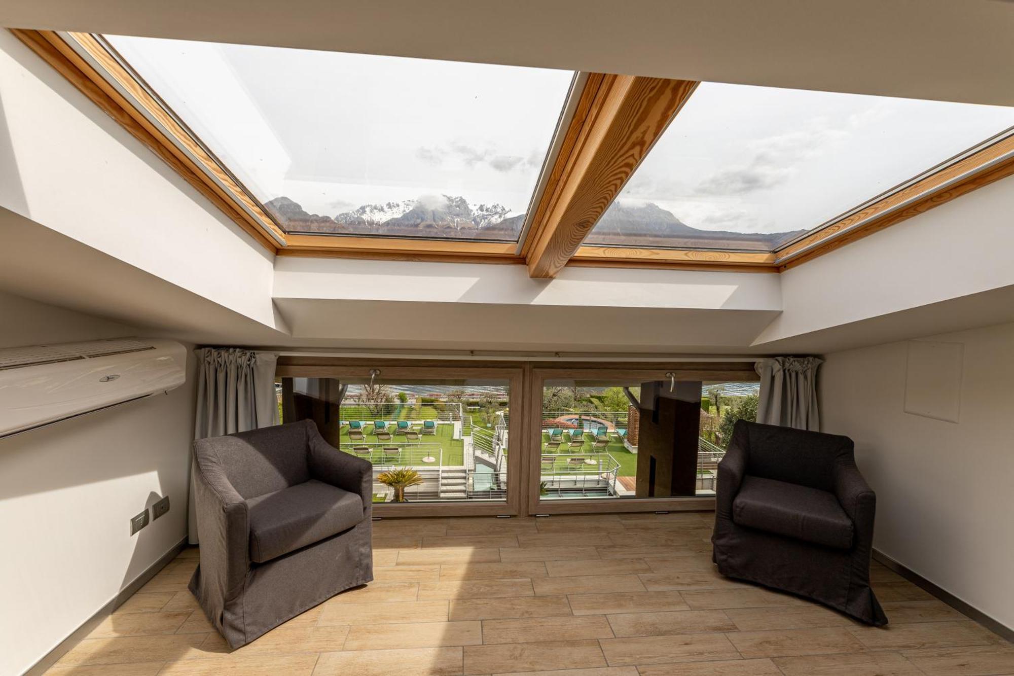Bellagio Village- 4 Apartments By The Lake - Seasonal Warm Pool And Sauna Oliveto Lario 외부 사진